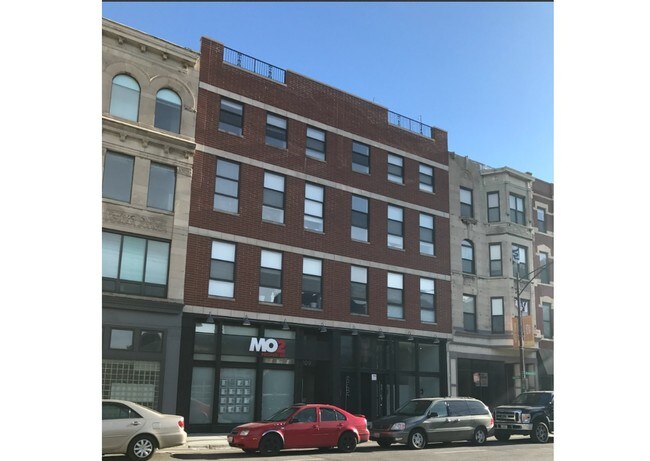 Building Photo - 707-709 N Milwaukee Ave