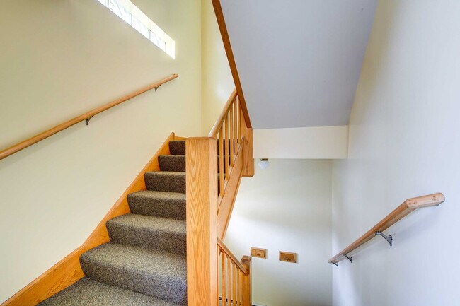 Building Photo - 5212 Avery Pl