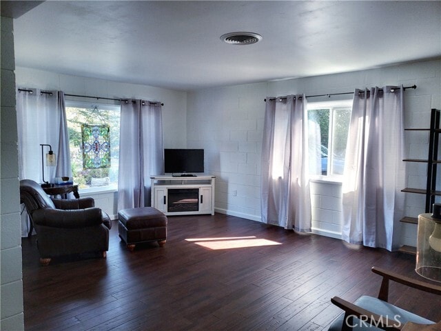 Building Photo - 599 Henrietta Ave