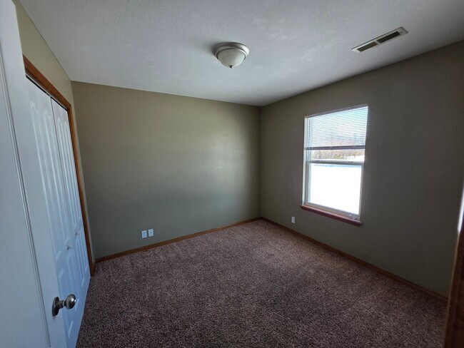 Building Photo - 1109 Kimmy Ln