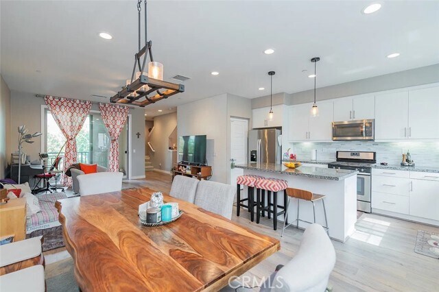 Building Photo - 118 Cadence