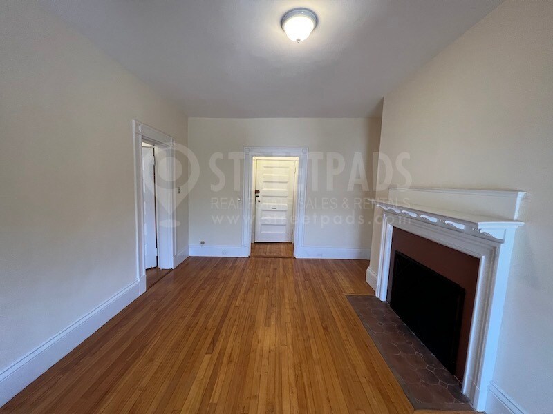 Building Photo - 2 Ware St