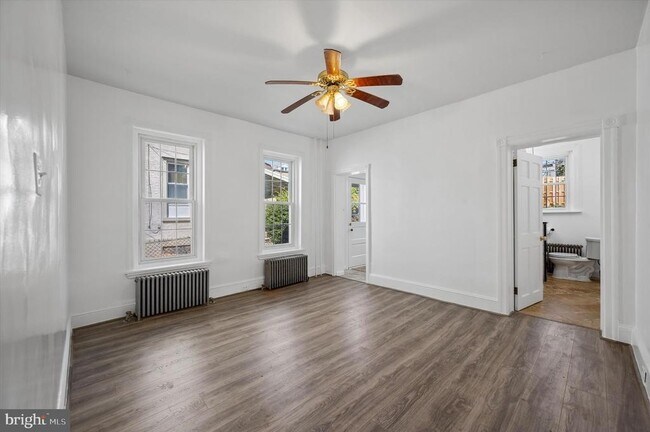 Building Photo - 4319 Mitchell St