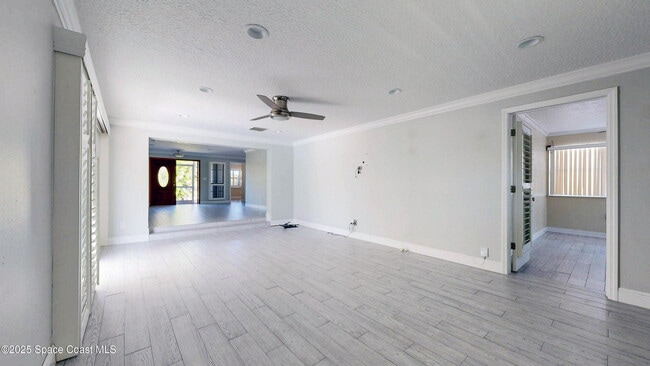 Building Photo - 410 Finch Dr