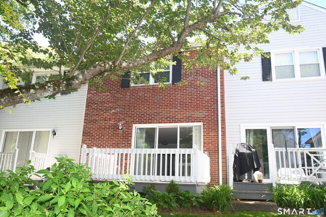 Building Photo - 3977 Park Ave
