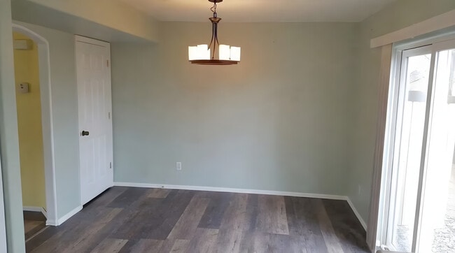 Building Photo - 387 Ellers Grove