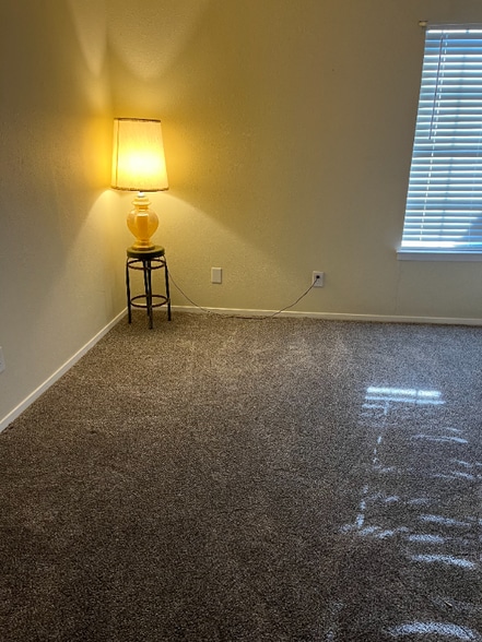 Building Photo - 2111 E Belt Line Rd