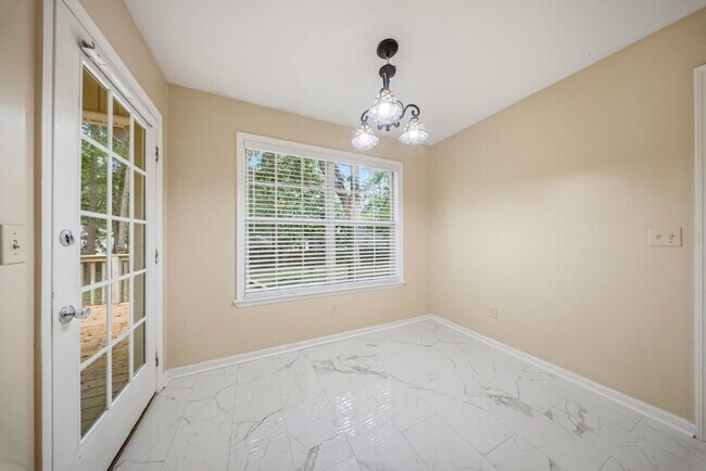 Building Photo - 1535 Breamstone Ridge