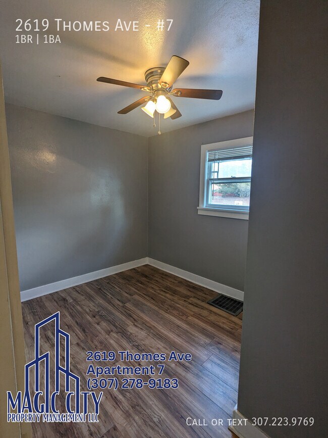 Building Photo - 2619 Thomes Ave