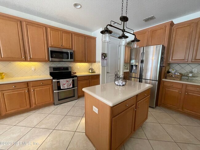 Building Photo - 346 Hefferon Dr
