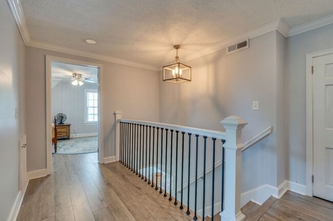 Building Photo - 4 Bedroom / 4 Bath Home for Rent! Kingspor...