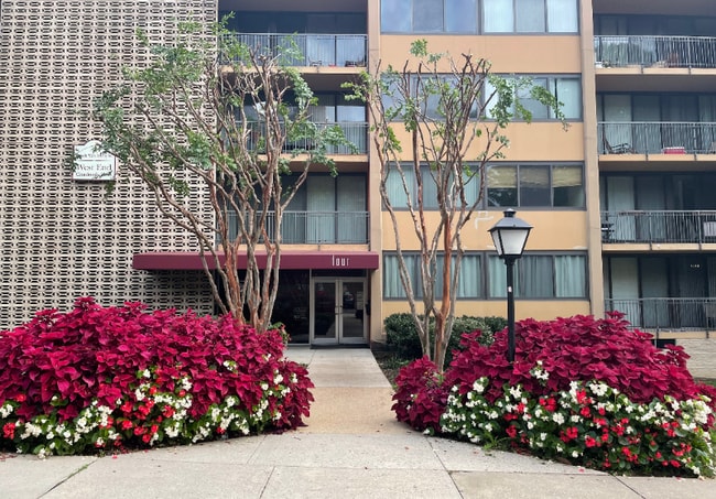 Building Photo - 4 S Van Dorn St