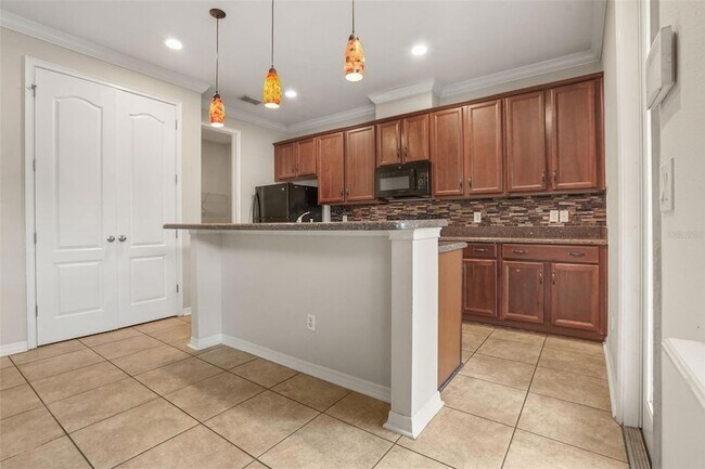 Building Photo - 561 Telfair Square Ct