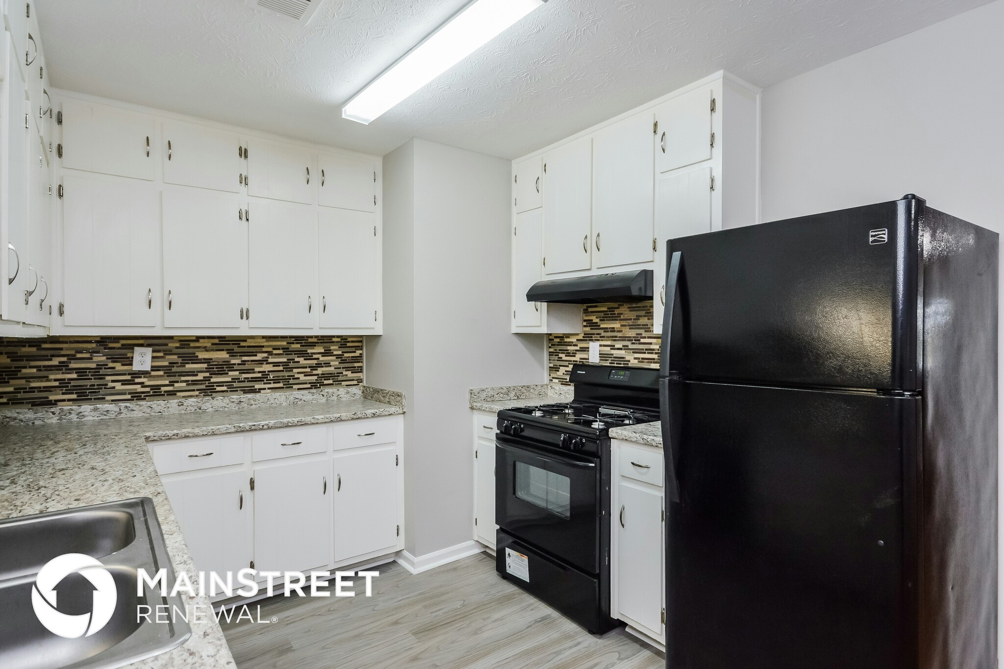 Building Photo - 619 Lakeridge Cir SE