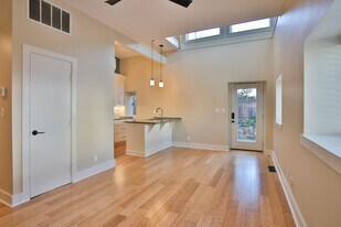 Building Photo - 2525 George Rogers Clark Pl