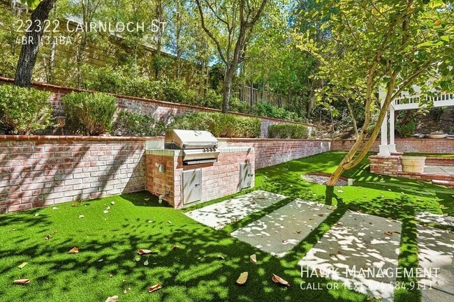 Building Photo - 22322 Cairnloch St