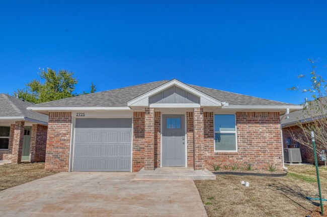 Primary Photo - New Construction in Varenna Landing! Storm...