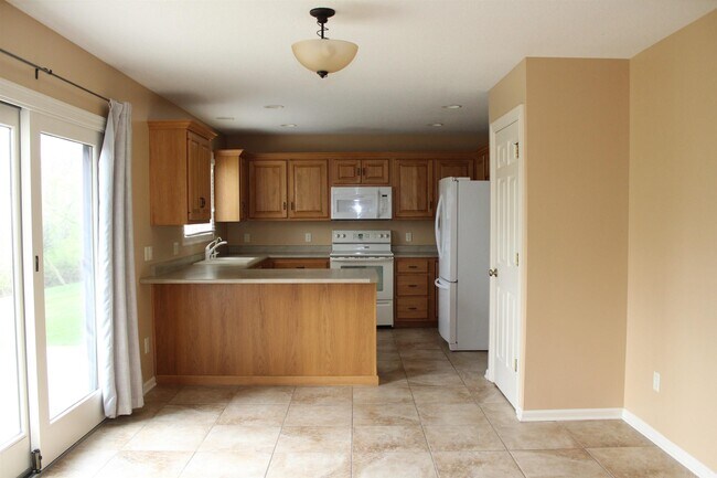 Building Photo - 1114 Pathfinder Cove