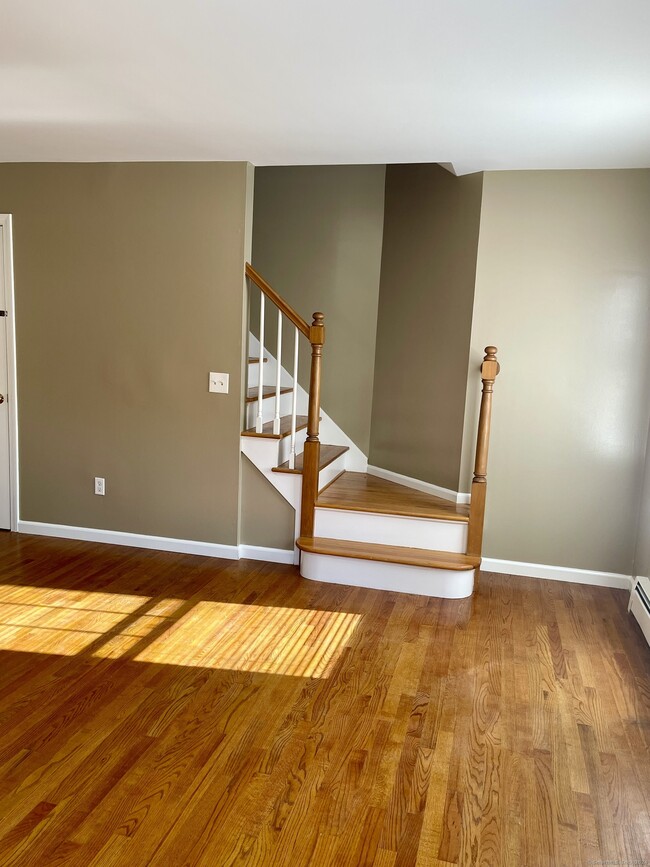 Building Photo - 72 Kingfisher Cir