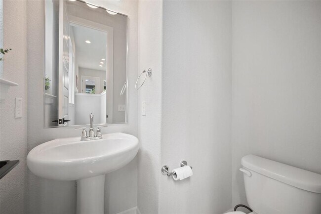 Building Photo - 13503 Ringold Cv