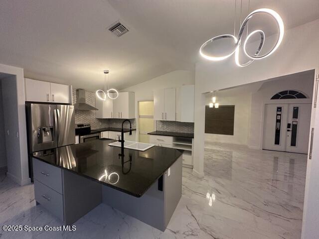 Building Photo - 300 Island Oaks Pl