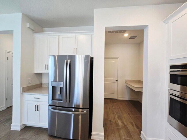 Building Photo - Annual Rental in Stonegate Preserve – Brand-New 3 Bedroom, 2.5 Bath Home with Loft, Main-Level Pr...