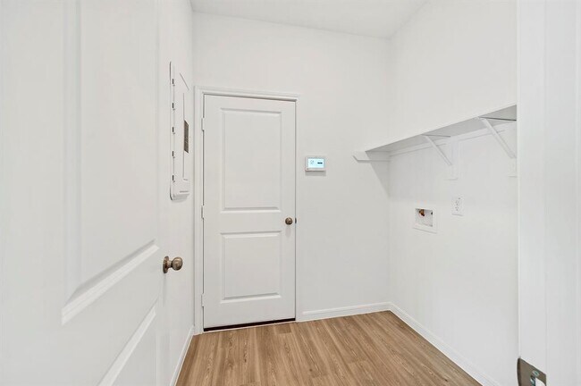Building Photo - 1316 Ventura Crk Dr