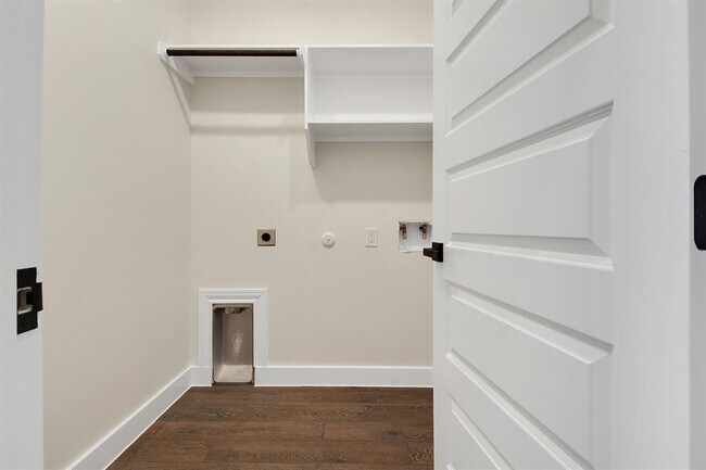 Building Photo - 336 Nene Ln