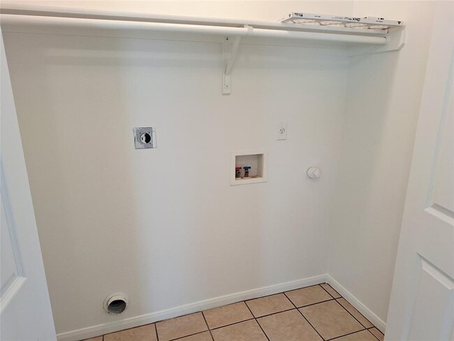 Building Photo - 1408 Perez St