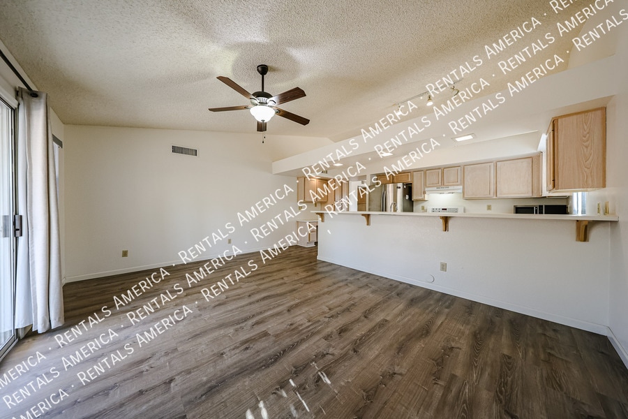 Building Photo - 12240 S 45th St