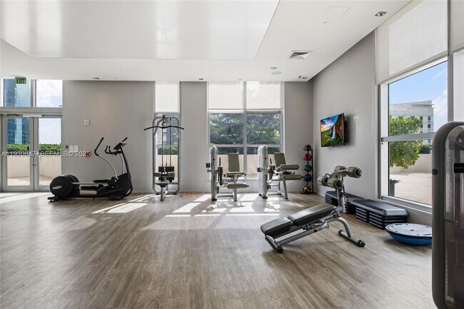 Building Photo - 1100 S Miami Ave