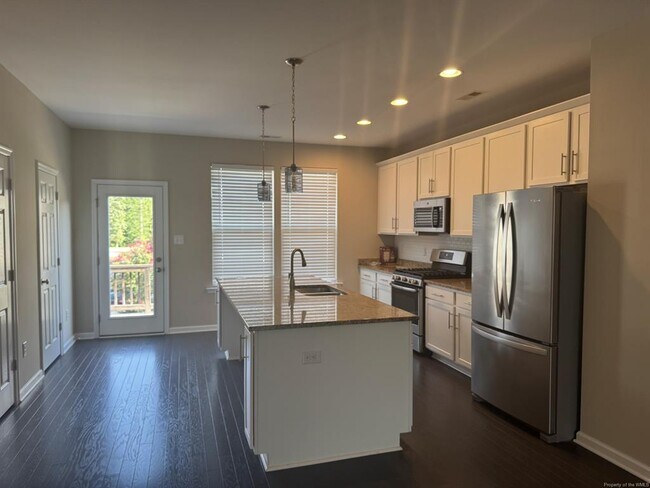 Building Photo - 3604 Hickory Neck Blvd