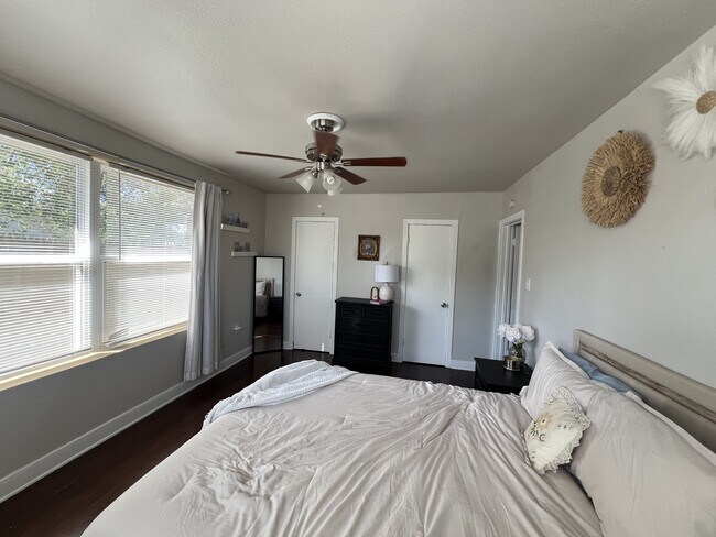 Building Photo - 2615 27th St