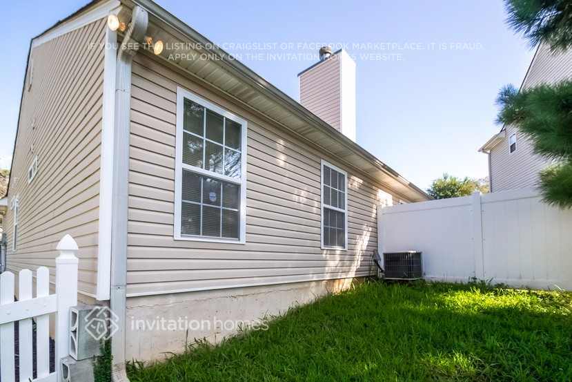 Building Photo - 122 Greystone Cir