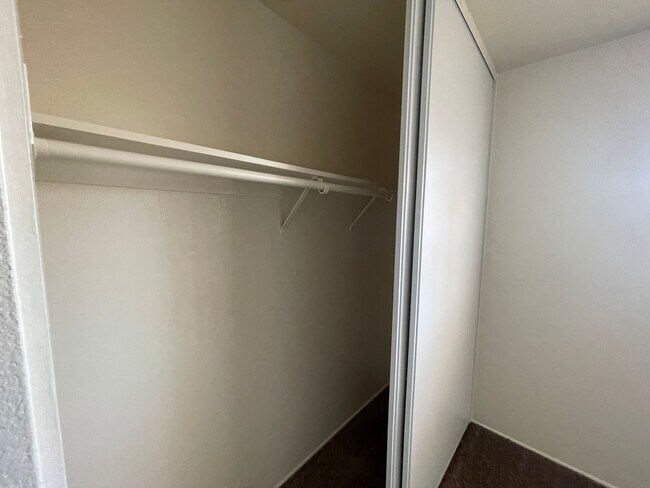 Building Photo - Victorville, 3 Bedroom, 2 Bathrooms, Large...