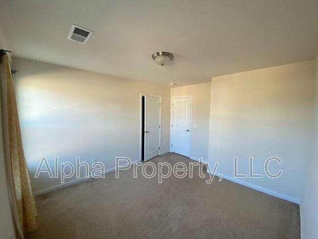 Building Photo - 308 Corday Ln