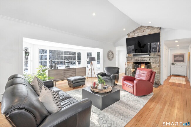 Building Photo - 70 Cranbury Rd