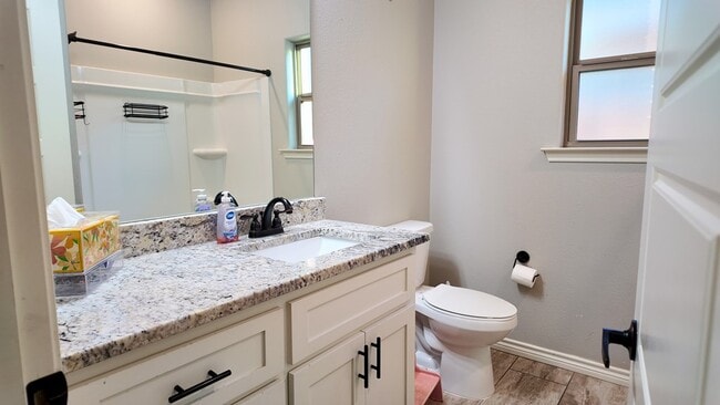 Building Photo - 5704 Winchester Ave