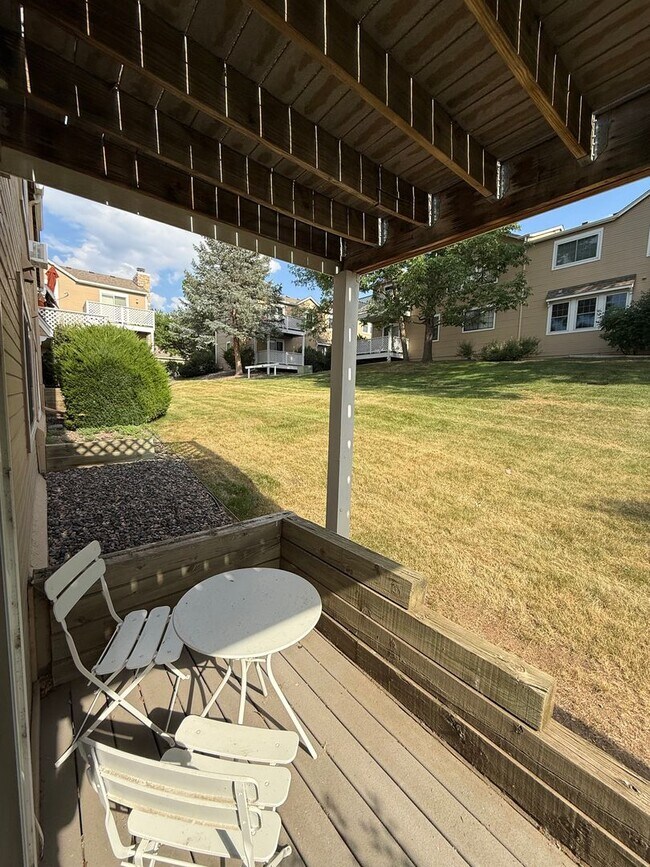 Building Photo - Spacious 2bd/2ba Condo- Lakewood CO, Available 7/10/26!