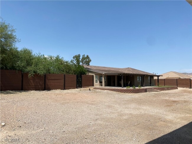 Building Photo - 1005 E McKnight Ave