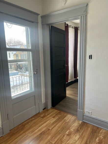 Building Photo - 40 Moselle St