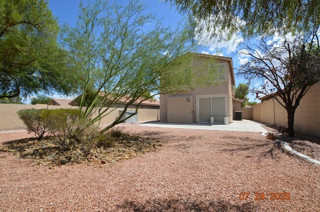 Building Photo - 10656 Primrose Arbor Ave