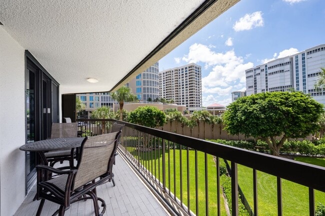 Building Photo - 4551 Gulf Shore Blvd N