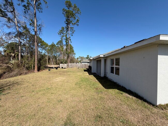 Building Photo - 10 Rainstone Ln