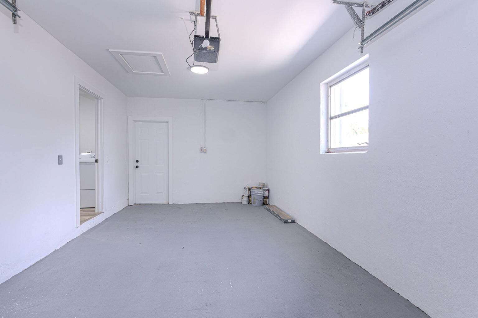 Building Photo - 1717 16th Ct N