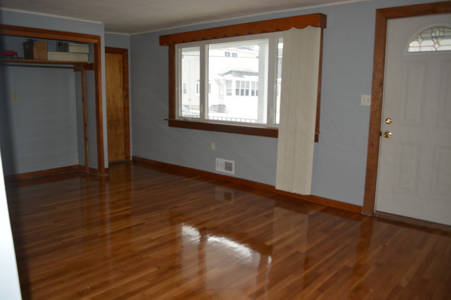 Living Room - 127 Sheldon Ave