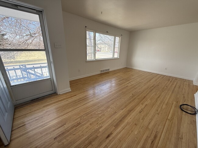 Building Photo - 628 3rd Ave NW