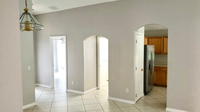 Building Photo - 12750 Sophiamarie Loop