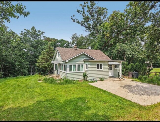 Building Photo - N3219 Cherry Rd