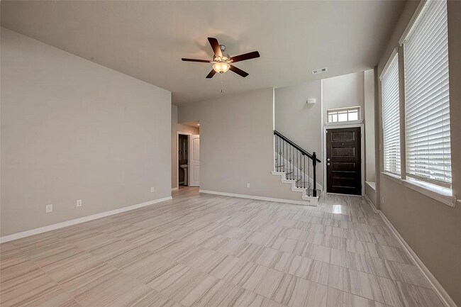 Building Photo - Beautiful Move-In Ready Home in Missouri City